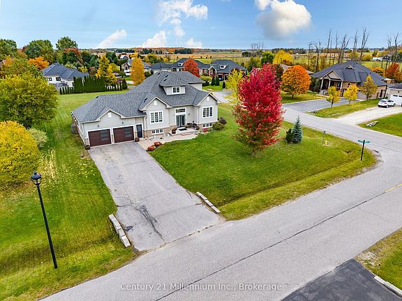 3rd image of 23 Butternut Cres