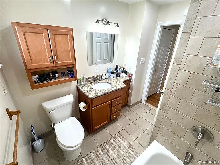 31015 Dorais St — Photo 11