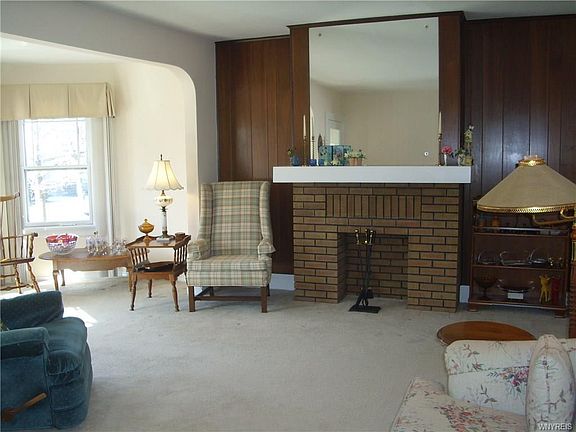 5th image of 109 Groveland St