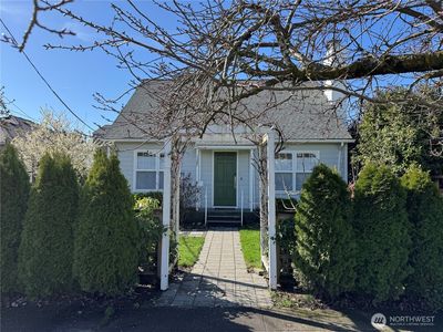 7307 12th Avenue NE, Seattle, WA, 98115