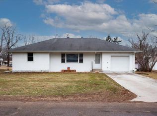 281 Elm St S, Prescott, WI 54021