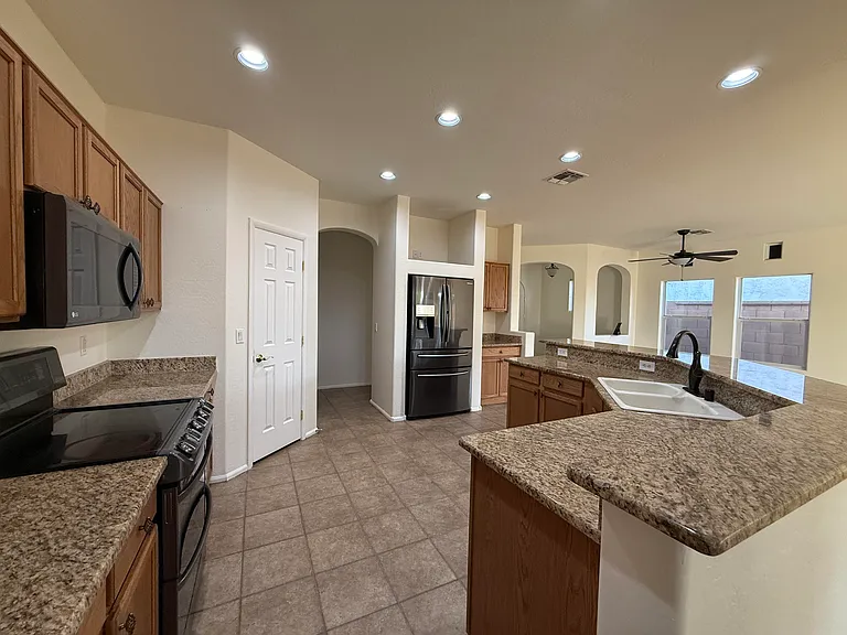 10592 W Alex Ave — Photo 8