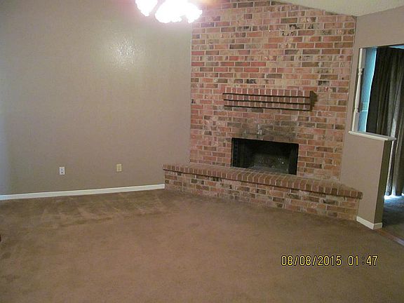 3rd image of 2319 31st Ave N
