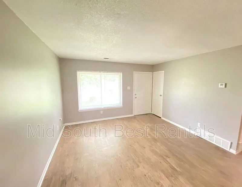 4306 Briarberry Ln — Photo 2