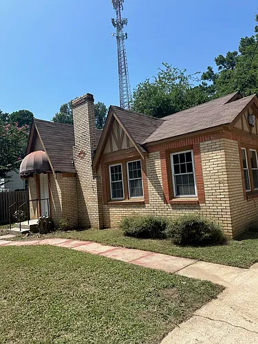 505 Nolen St Photo 1