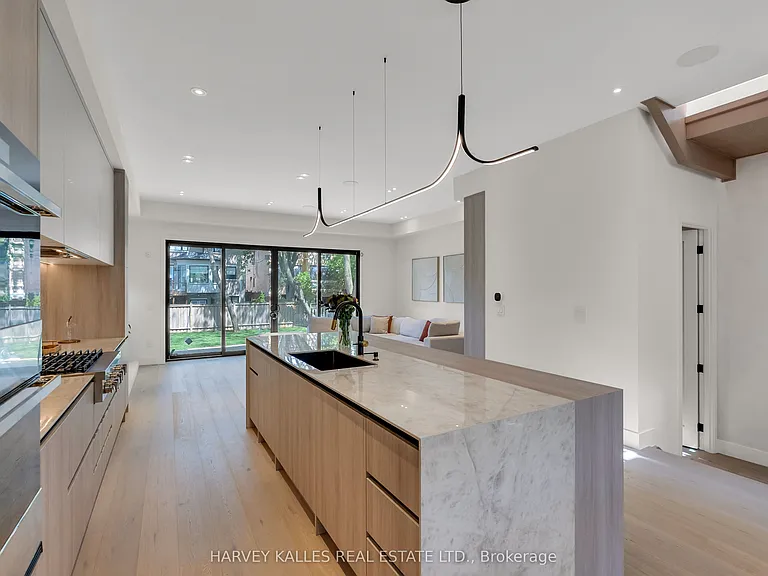 172 Cameron Ave — Photo 8