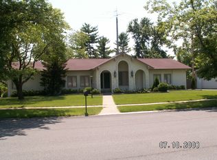 13212 Amiot Dr, Saint Louis, MO 63146