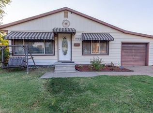 1904 Roberts Ave, Salina, KS 67401