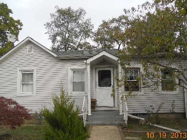 1st image of 114 Virginia Ave