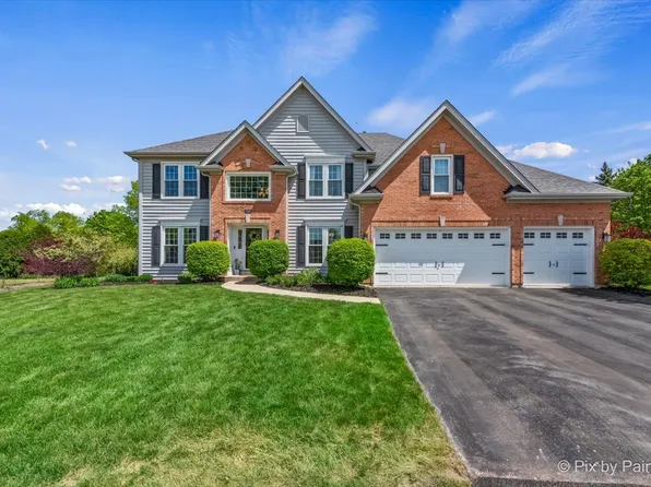 2401 Bainbridge Blvd, West Chicago, IL 60185