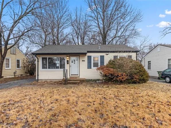11243 Saint Damian Dr, Saint Ann, MO 63074
