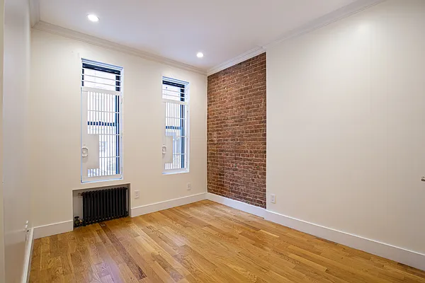 Rented by Nooklyn NYC LLC | media 11