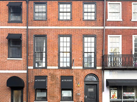 2nd image of 713 Walnut St APT 3R