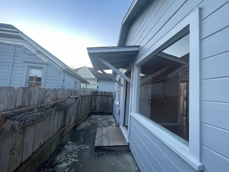 576 Main St — Photo 51