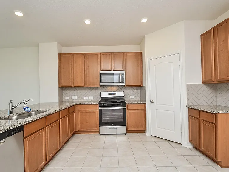 8138 Leisure Point Dr — Photo 11