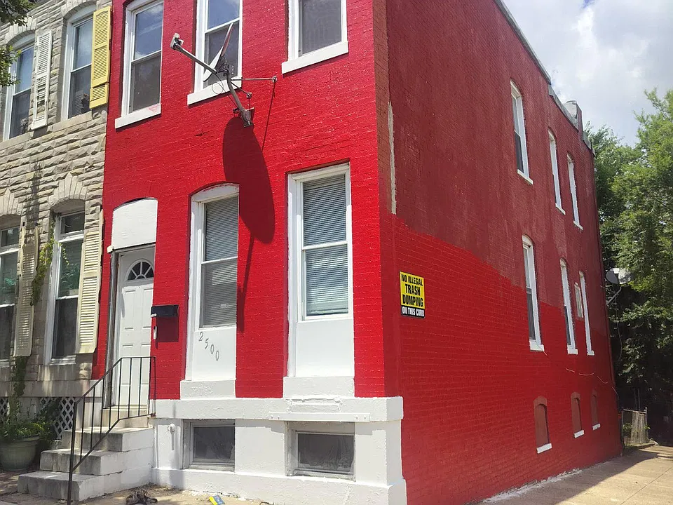 2500 W Fayette St