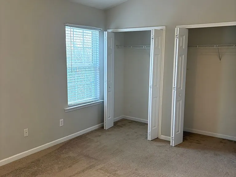 2224 Winthrop Chase Dr — Photo 14