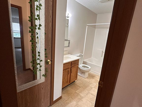 5th image of 6308 S 6th St #8
