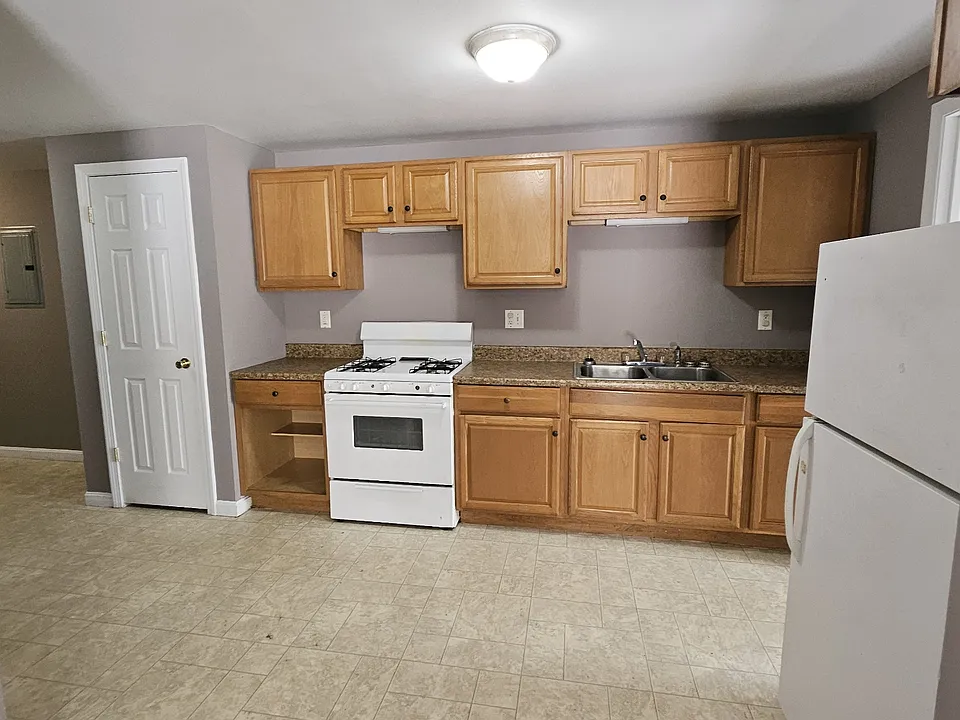 14 Main St #2