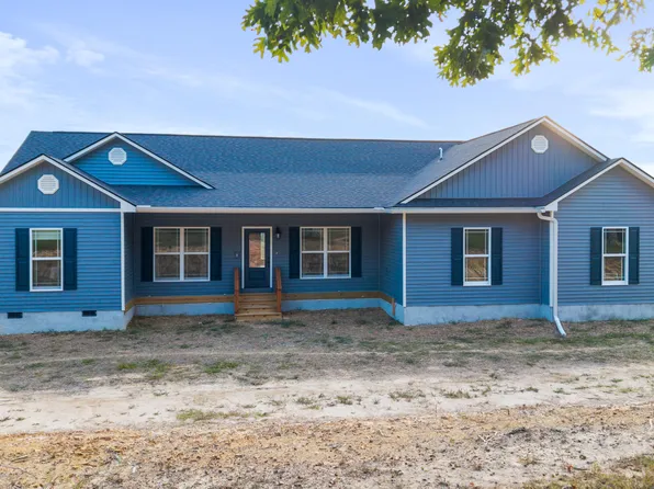 610 Summer City Firetower Rd, Pikeville, TN 37367