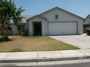 2104 Foxfire Ct, Bakersfield, CA 93304