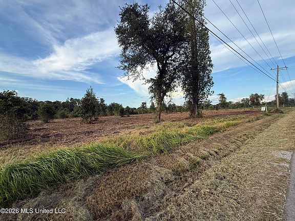 5th image of Davis Sawmill Rd