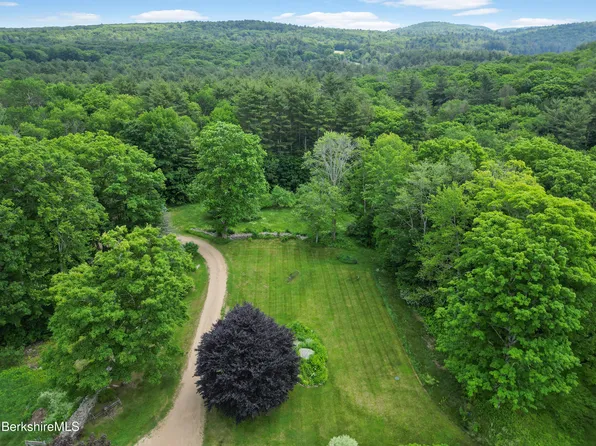 155 Canaan Valley Rd, Southfield, MA 01259