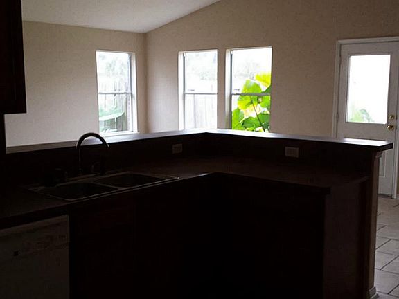 2nd image of 422 Brushy Glen Dr