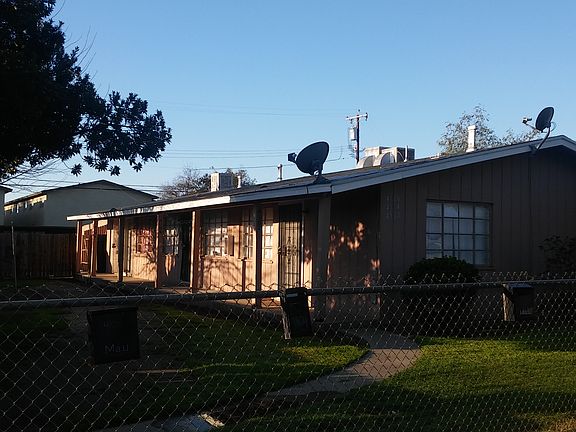 4th image of 4104 E White Ave