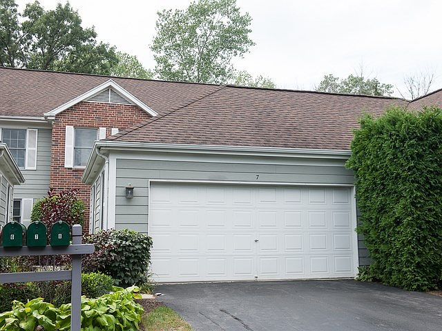 Front exterior of 7 New Castle Lane