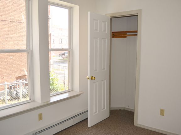 5th image of 50 Elliott St APT 3E