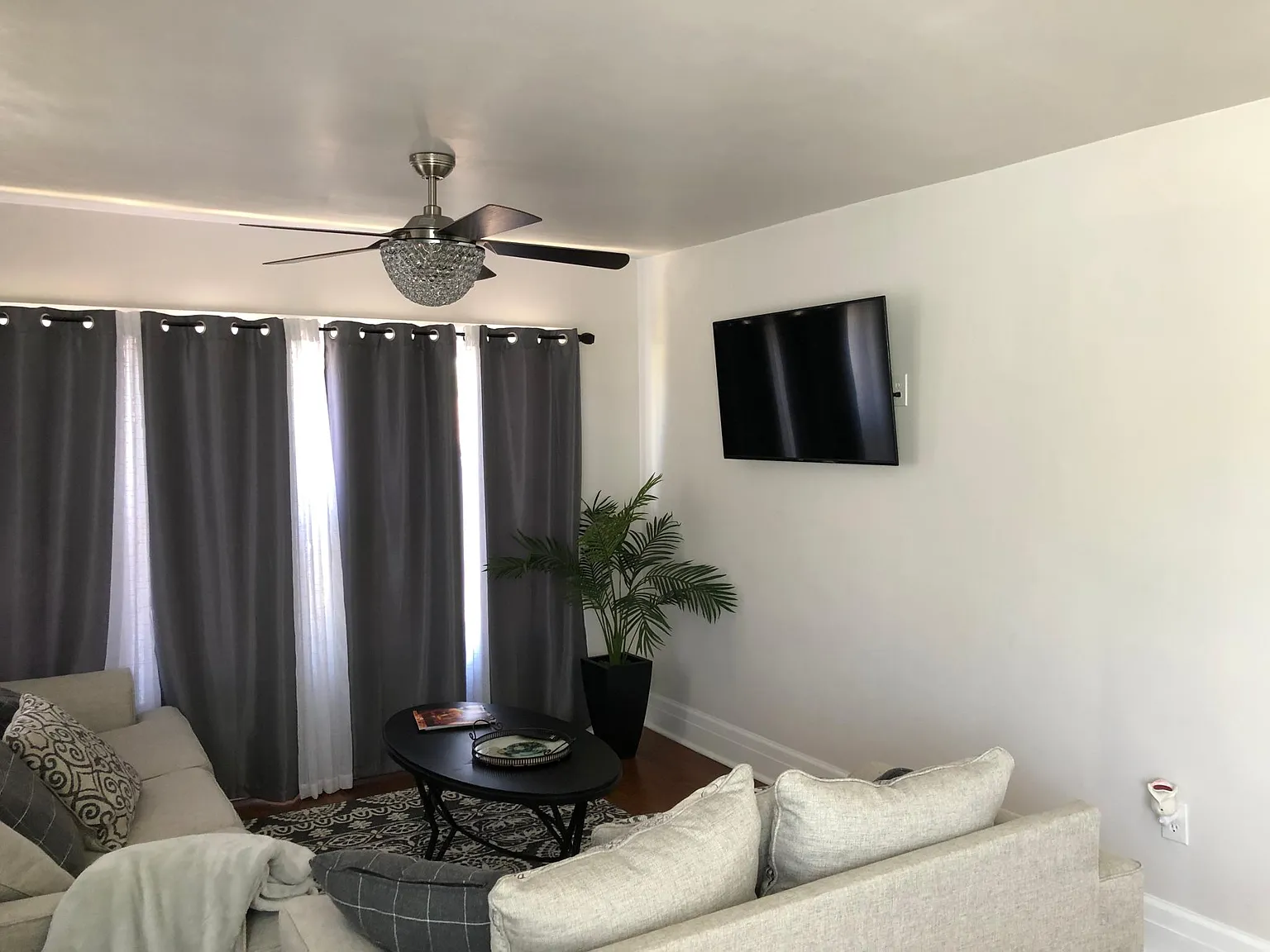 62 W Culver St — Photo 3