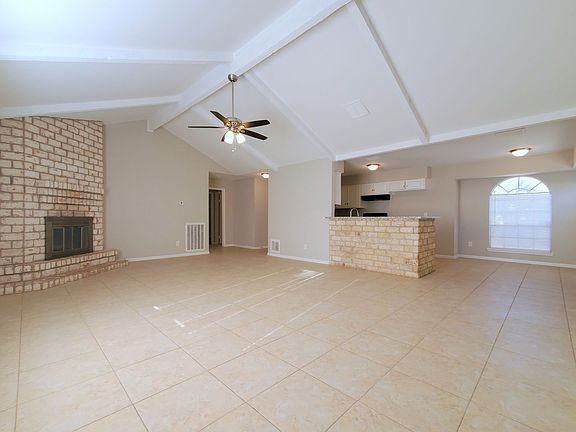 3rd image of 407 Mistywood Dr