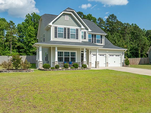 3rd image of 825 Pecan Grove Loop