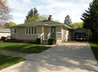 131 W 2nd St, Gladwin, MI 48624