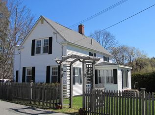 14 Willow Ln, Lenox, MA 01240
