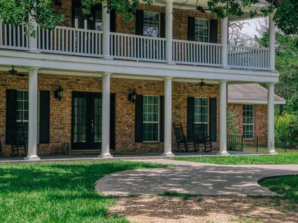 3301 Round Top Rd, Round Top, TX 78954