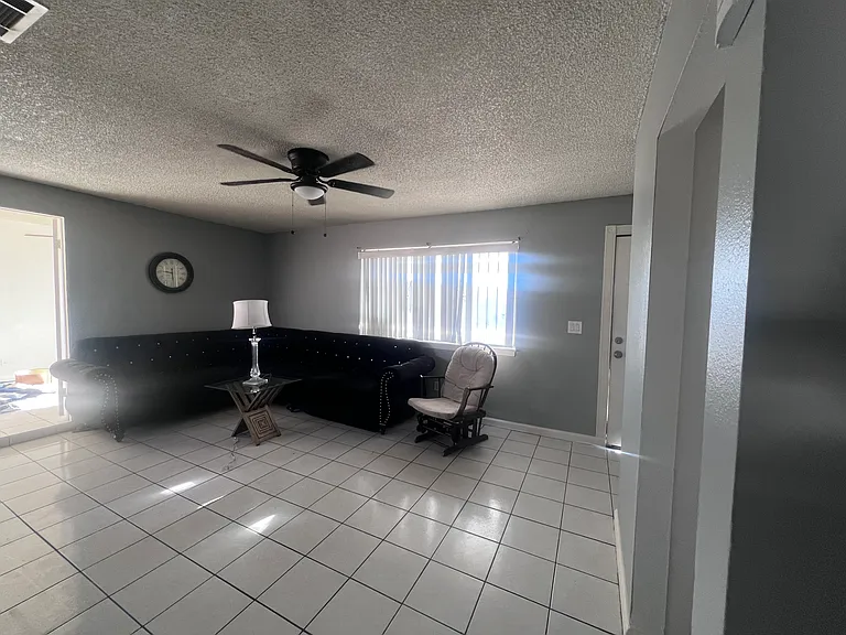 4947 San Rafael Ave — Photo 10