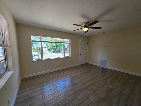 4th image of 5709 18th Ave S