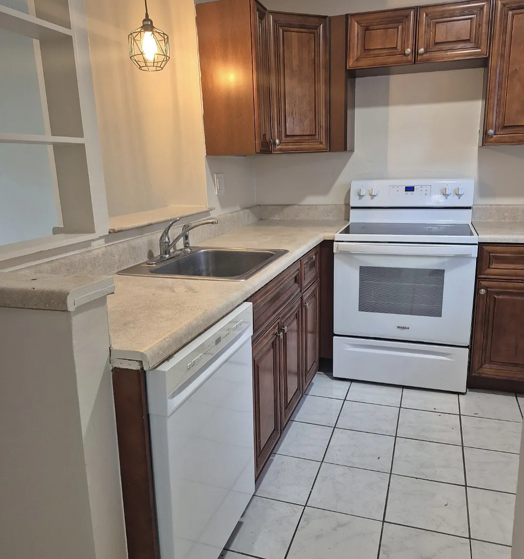 1 bed, 684 sqft, $1,450 — Photo 3
