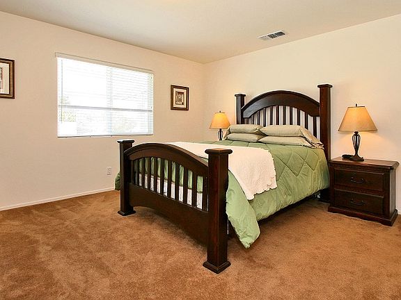 5th image of 6061 Bagley Ave APT 4