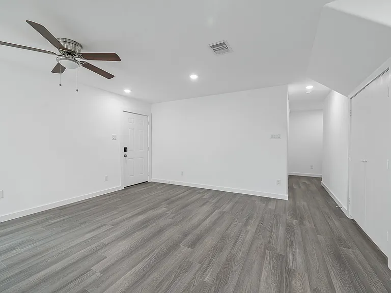 7413 Shotwell St #B — Photo 22