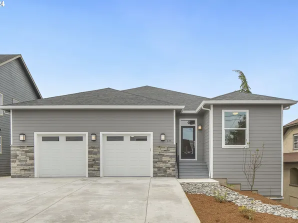 125 S 1st St, Saint Helens, OR 97051