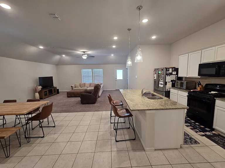 1512 Springtree Dr — Photo 5