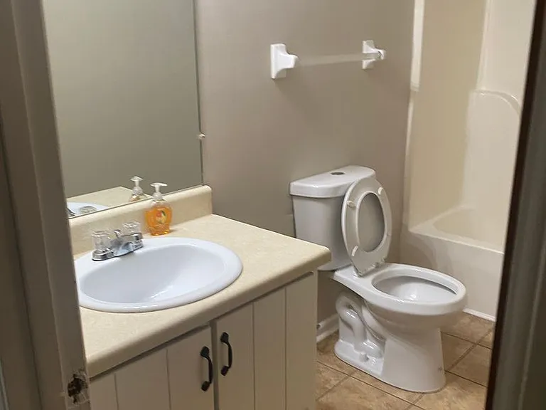 105 Fairhaven Ct — Photo 3