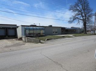 324 E Center Ave, Seymour, MO 65746