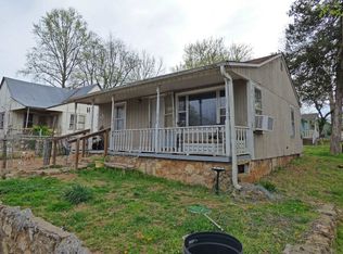 204 N Spring St, Highland, AR 72542
