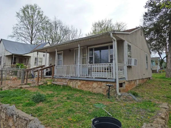 204 N Spring St, Highland, AR 72542