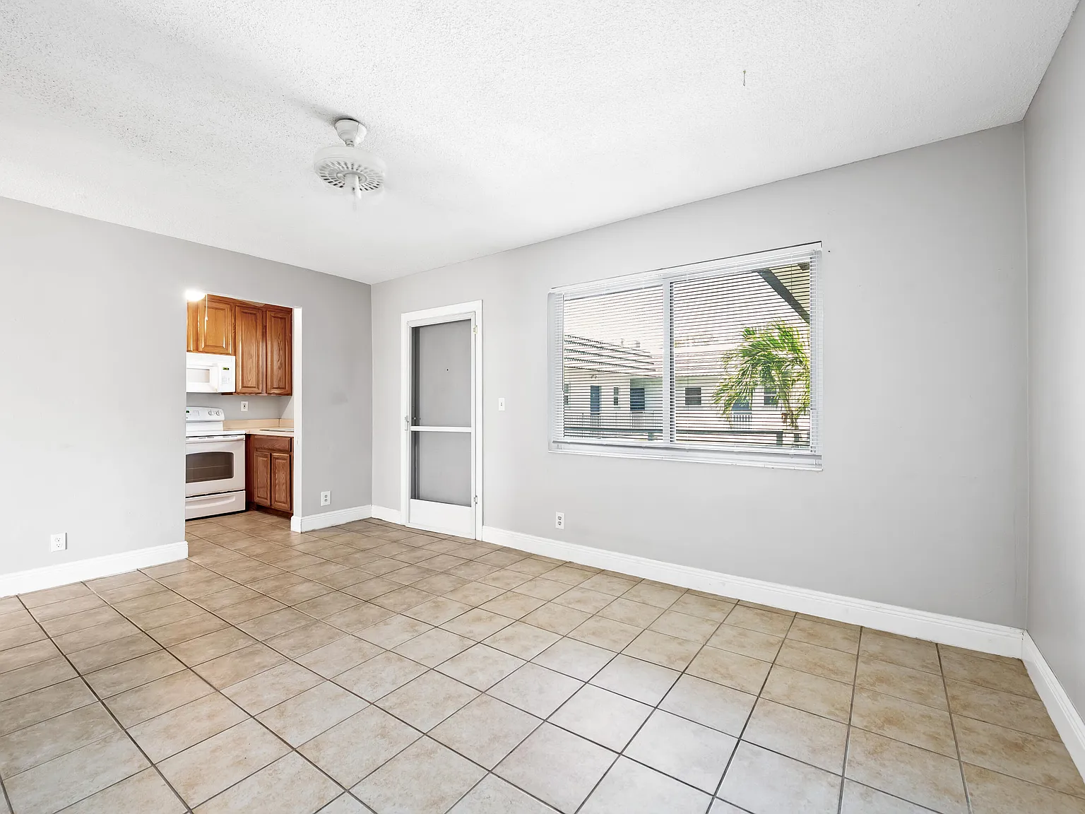 1 bed, 1.0 bath, 530 sqft, $1,655 — Photo 3