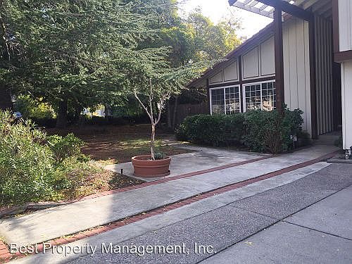 3rd image of 306 Becado Dr